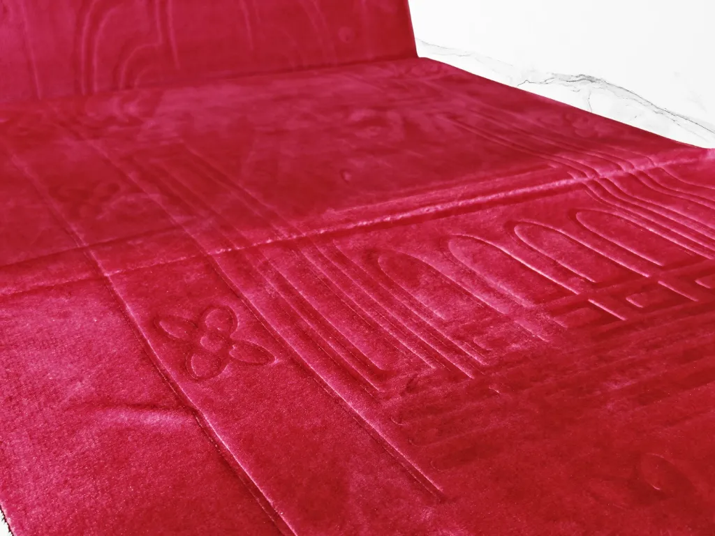 Back Support - Embossed Velvet - Red - Zoom.webp